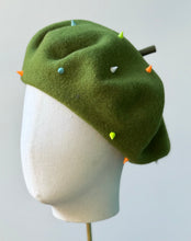Load image into Gallery viewer, Bonnie Wool Beret in Grass Green with Spikes