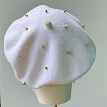 Load image into Gallery viewer, Bonnie Wool Beret in WInter White