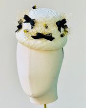 Load image into Gallery viewer, Queen Bee