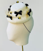 Load image into Gallery viewer, Queen Bee