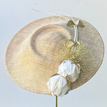 Load image into Gallery viewer, Saucy Saucer in Golden