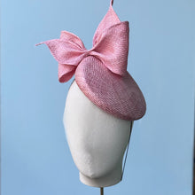 Load image into Gallery viewer, Catherine Bow Fascinator