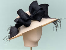 Load image into Gallery viewer, The Lisbet in Natural and Black
