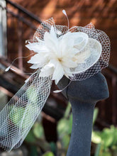 Load image into Gallery viewer, Thelma Topper