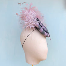 Load image into Gallery viewer, Bridgerton Pin Wheel