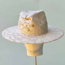 Load image into Gallery viewer, Pinched Jesse in Honeycomb Straw
