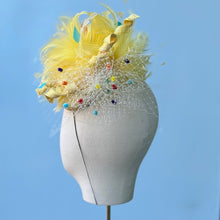 Load image into Gallery viewer, Little Fizz in Sunshine
