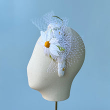 Load image into Gallery viewer, Daisy Band
