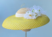 Load image into Gallery viewer, The Holly in Lemon
