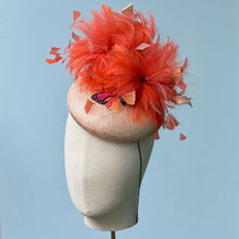 Load image into Gallery viewer, Big Fizz in Pale Peach
