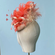 Load image into Gallery viewer, Big Fizz in Pale Peach
