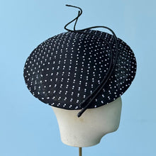 Load image into Gallery viewer, Parapluie in Black with White Polka Dots
