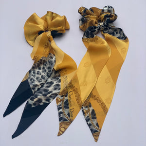 Paloma Tie in Gold and Black Silk