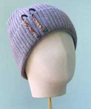Load image into Gallery viewer, Fisherman&#39;s Beanie in Grey Knit
