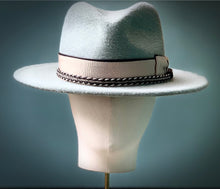 Load image into Gallery viewer, Ford Fedora in Rockabilly Willow Felt
