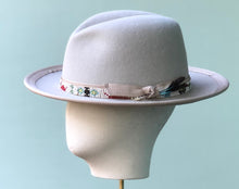Load image into Gallery viewer, Fork Fedora in Alabaster with Beaded Trim
