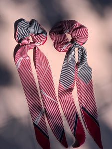 Paloma Tie in Vintage Magenta and Navy Silk Scarf