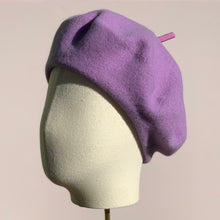 Load image into Gallery viewer, Bonnie Wool Beret in Lilac

