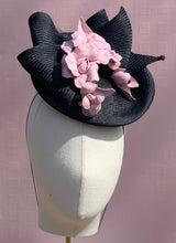 Load image into Gallery viewer, Flower Jubilee in Black and Pink
