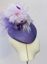 Load image into Gallery viewer, Chiswick Fascinator in Lilac
